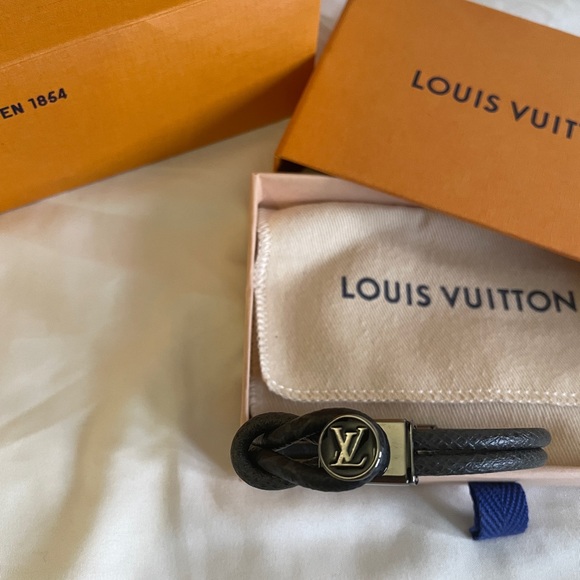 Louis Vuitton Loop Bracelet - Picture 3 of 4
